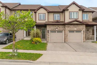 Att/Row/Townhouse in Kitchener