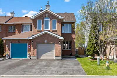 Att/Row/Townhouse in Barrhaven