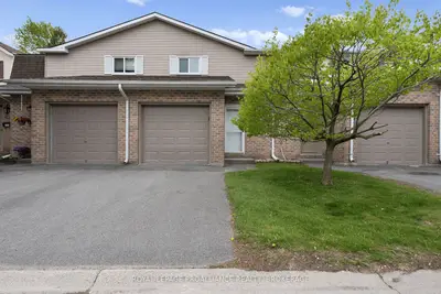 Condo Townhouse in Kingston