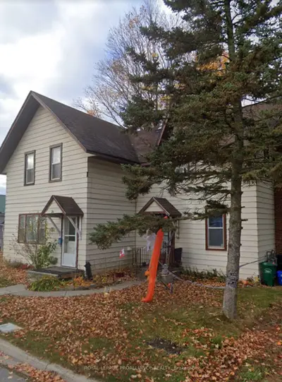 Duplex in Quinte West