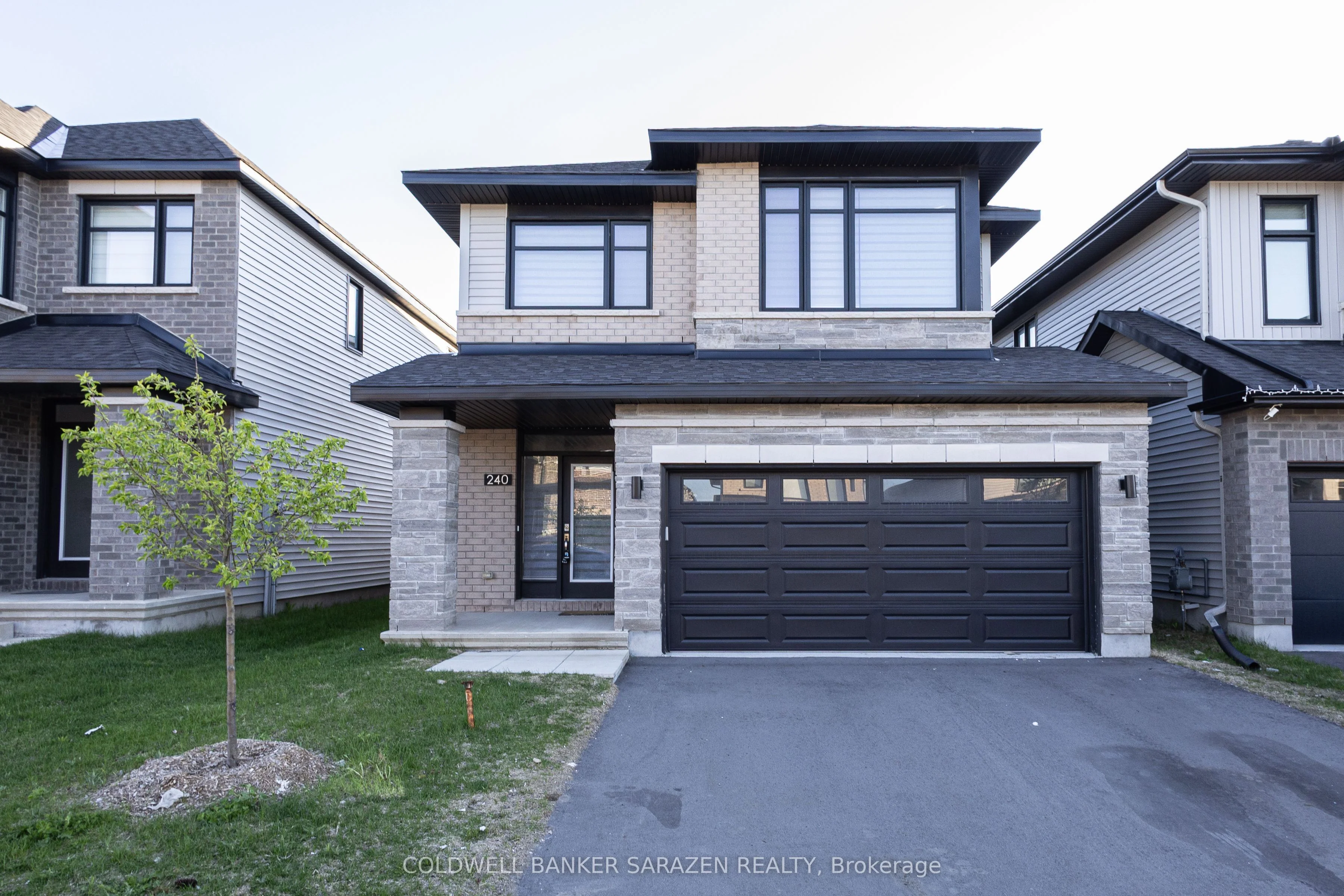240 Dagenham Street, Stittsville - Munster - Richmond, ON K2S 2X8