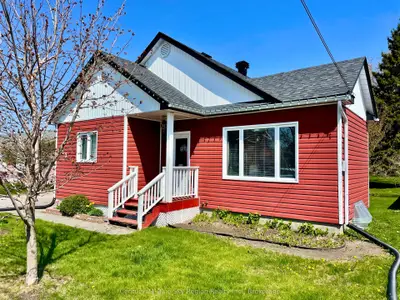 133 John Street, West Nipissing, ON P2B 1Z3