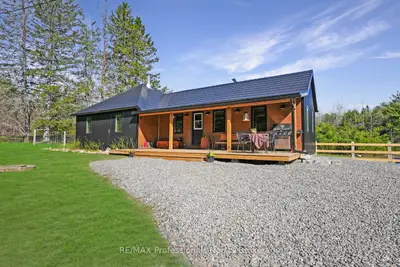 Detached in Minden Hills