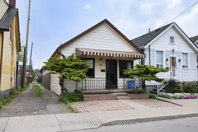 Detached in Hamilton