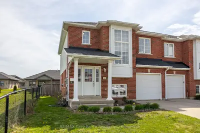 Semi-Detached in Owen Sound