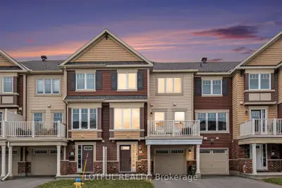 Att/Row/Townhouse in Barrhaven