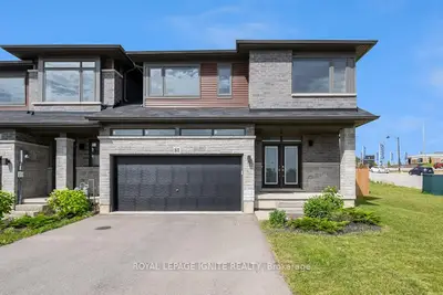 Att/Row/Townhouse in Brant