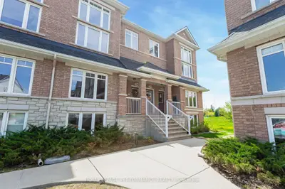 Condo Apartment in Cityview - Parkwoods Hills - Rideau Shore