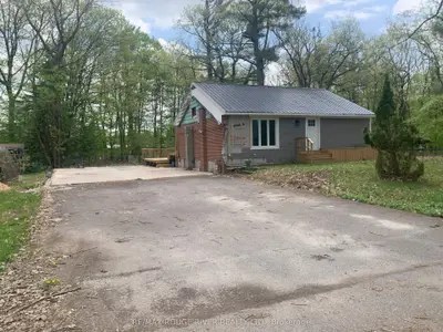 Detached in Gravenhurst