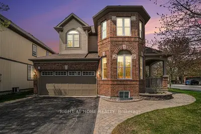 Detached in Stittsville - Munster - Richmond