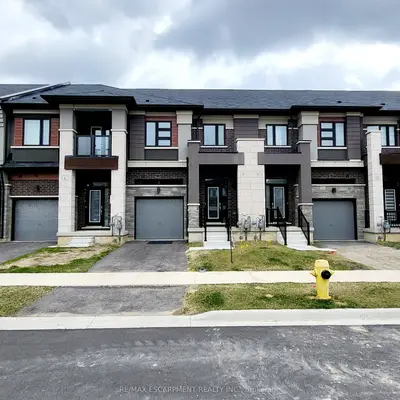 Att/Row/Townhouse in Brantford