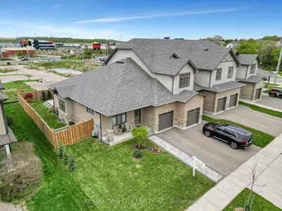 Att/Row/Townhouse in Kitchener