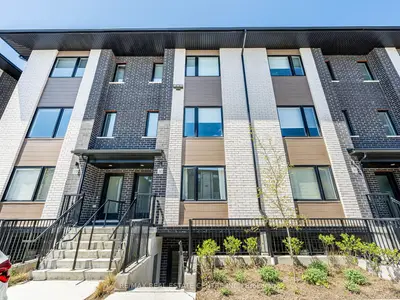 Condo Townhouse in Guelph