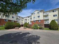 270 Lorry Greenberg Drive 215, Hunt Club - South Keys and Area, ON K1T 3K2