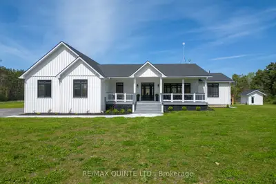 Detached in Prince Edward County