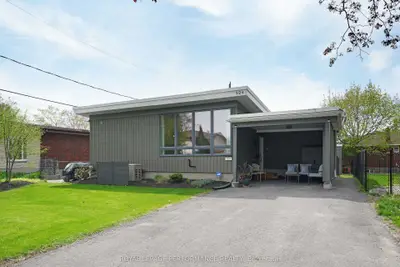 Detached in Elmvale Acres and Area