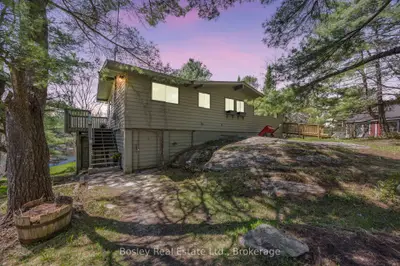 Detached in Carling