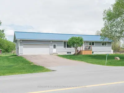 Detached in Carp - Dunrobin - Huntley - Fitzroy and Area