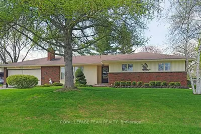 Detached in Renfrew