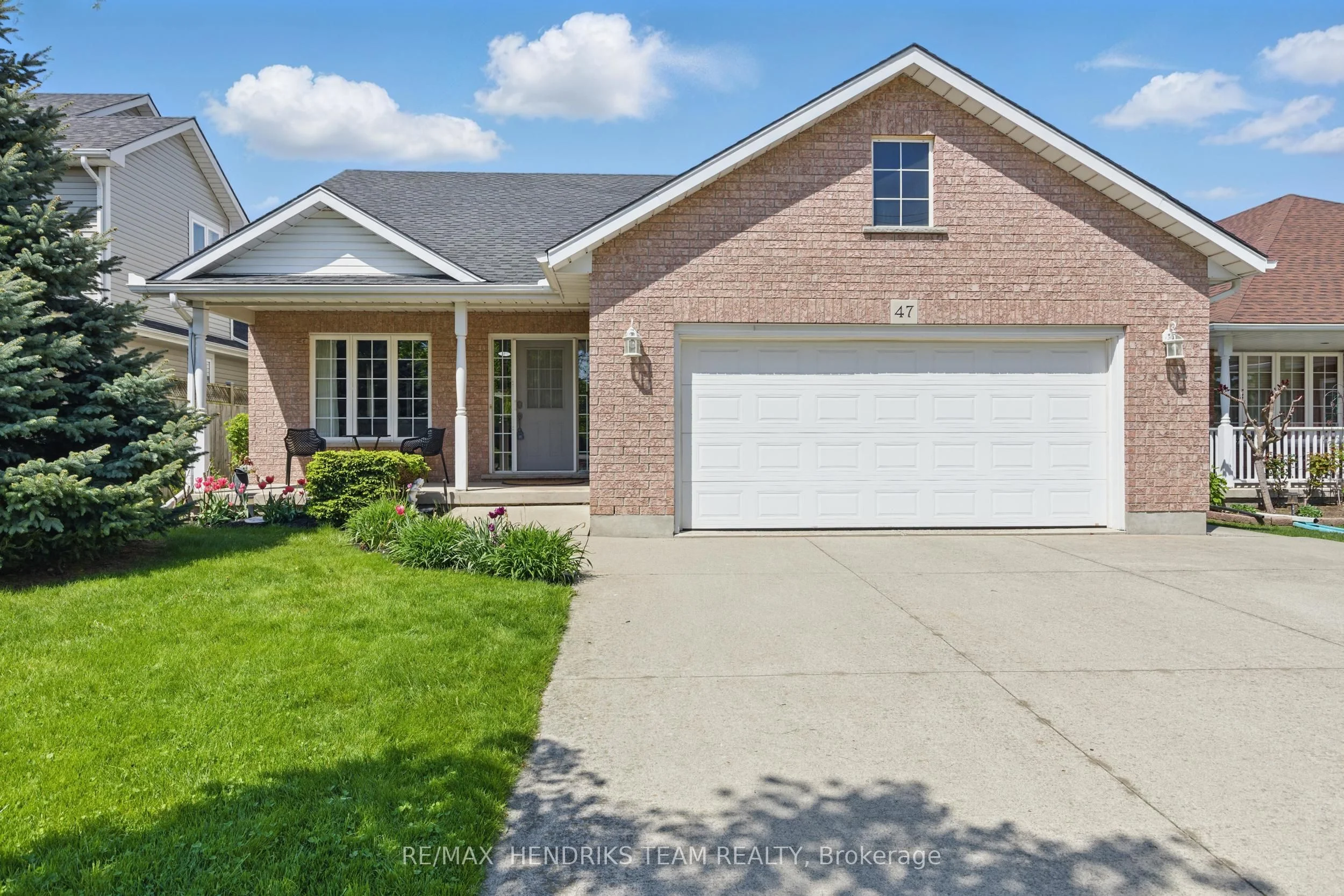 47 First Street Louth , St. Catharines, ON L2W 1C7