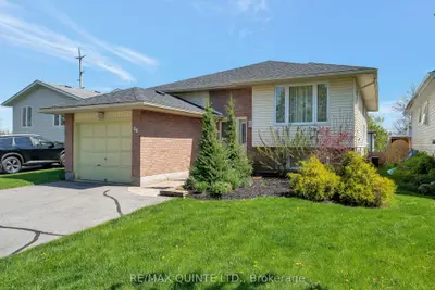 Detached in Belleville