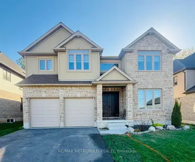 Detached in Woodstock