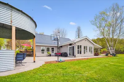 Farm in Southgate