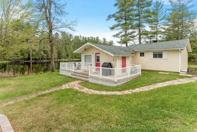 Detached in Frontenac