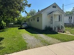 23 Churchill Street, St. Catharines, On L2s 2p3
