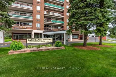 Condo Apartment in Cornwall