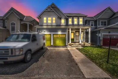 Detached in Shelburne