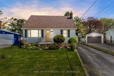 Detached in Kingston