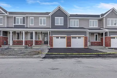 Att/Row/Townhouse in Barrhaven