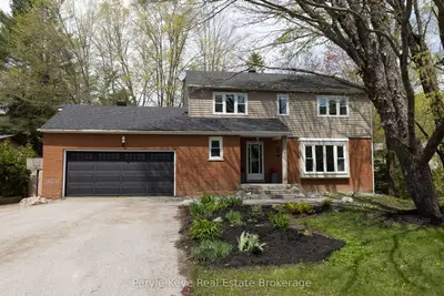 Detached in Bracebridge
