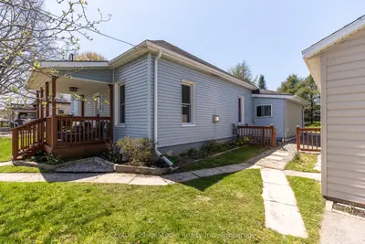 Detached in South Bruce Peninsula