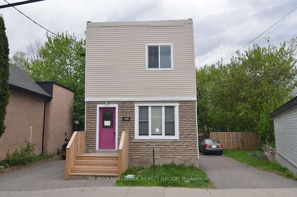 258 Granville Street, Vanier And Kingsview Park, On K1l 6z2