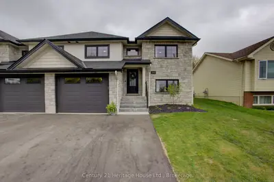 Semi-Detached in West Grey