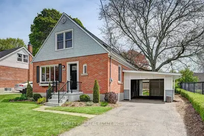 Detached in Waterloo