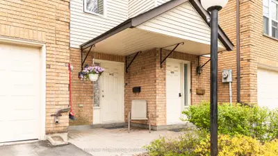 Condo Townhouse in Peterborough