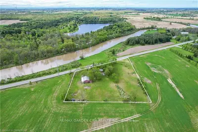 Detached in West Lincoln