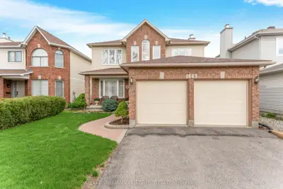 Detached in Hunt Club - South Keys and Area