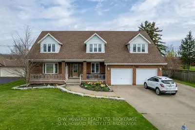 Detached in Port Colborne