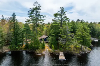Detached in Gravenhurst