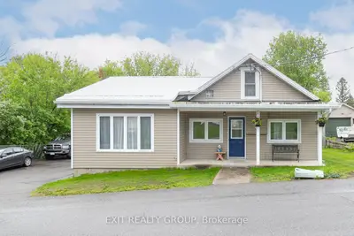 Detached in Quinte West