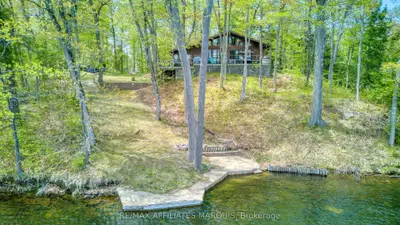 Detached in Frontenac