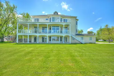 Detached in Fort Erie