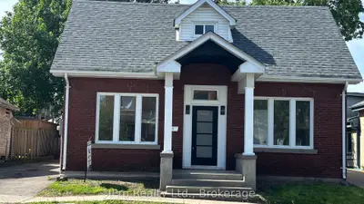 Detached in Brant