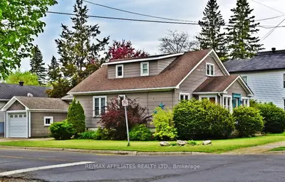 Detached in Perth