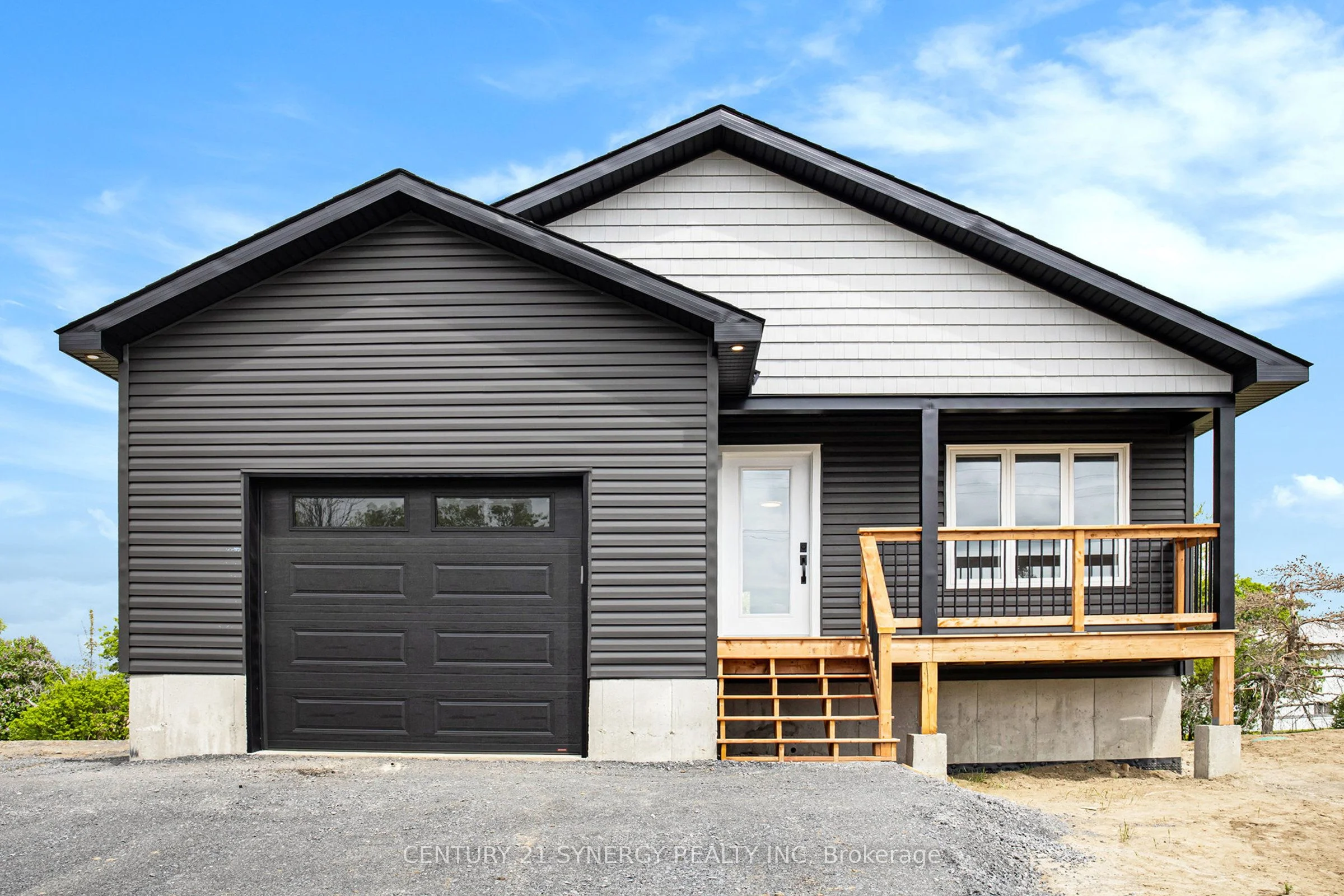 2579 County Rd 7 Road B, North Dundas, ON K0C 1H0