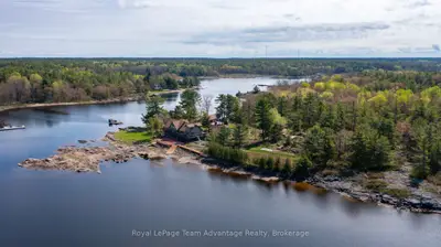 Detached in The Archipelago